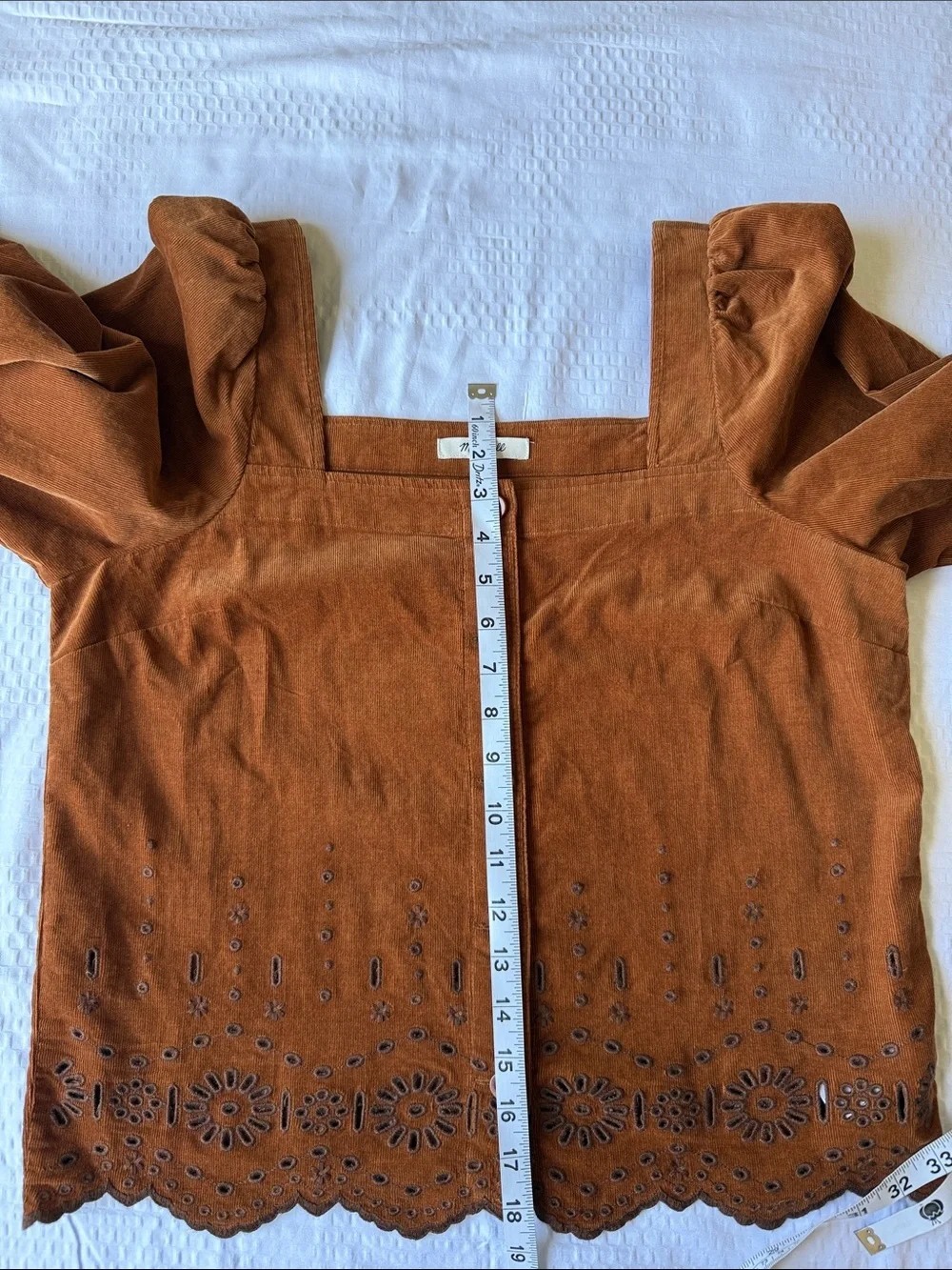 Madewell  Embroidered Eyelet Corduroy Tie-Sleeve Top. 100 % cotton!!✨